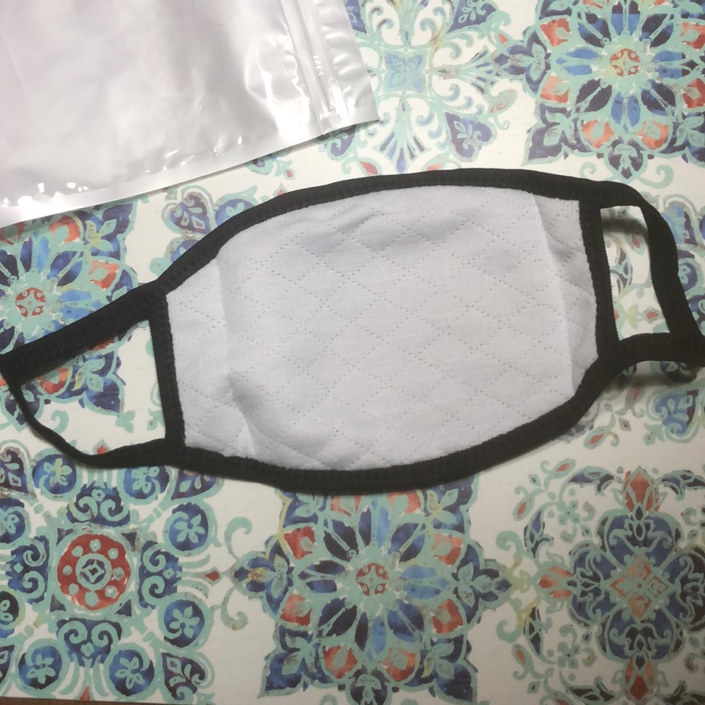 New Face Mask - Picture 3 of 3